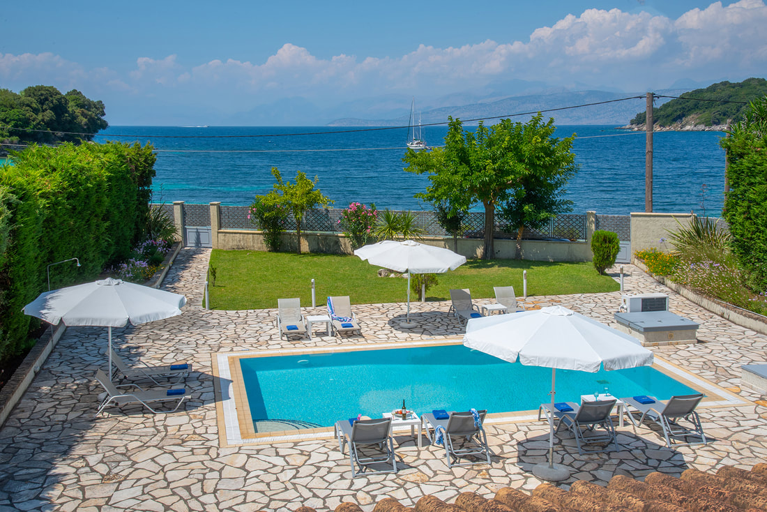 AVLAKI ON THE BEACH - North East Coast Coast Corfu Villa for Rent